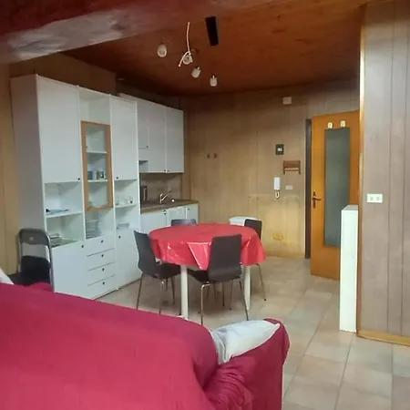 Corso Garibaldi Mansarda בית הארחה 3*