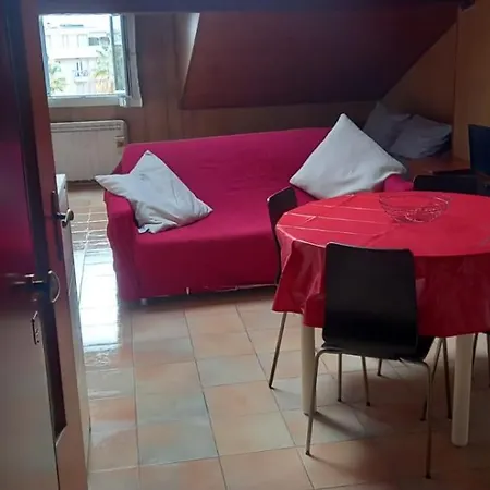 בית הארחה Corso Garibaldi Mansarda 3*