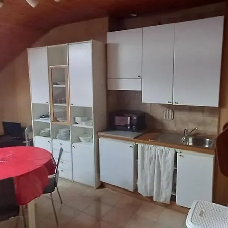 Corso Garibaldi Mansarda 3* סנרמו