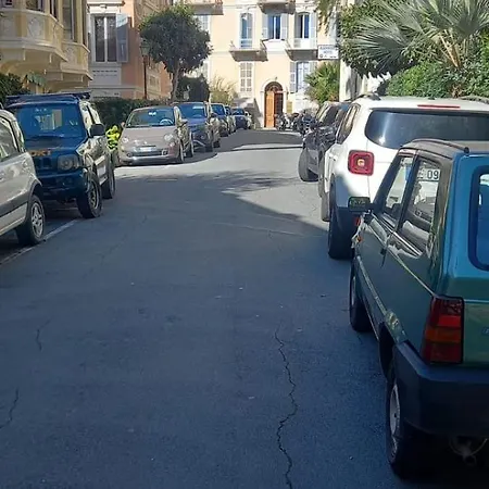 בית הארחה Corso Garibaldi Mansarda 3*