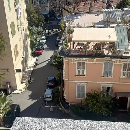 Corso Garibaldi Mansarda 3* סנרמו